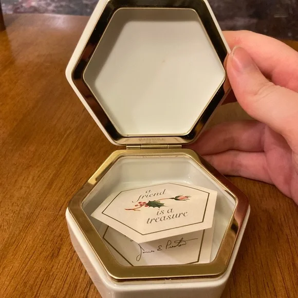 Vintage Avon Holiday Gift Box - Original Gift Note - Picture 9 of 11